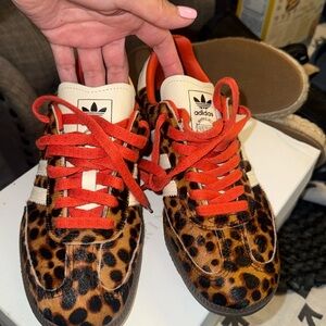 Leapord sambas women size 6.5
